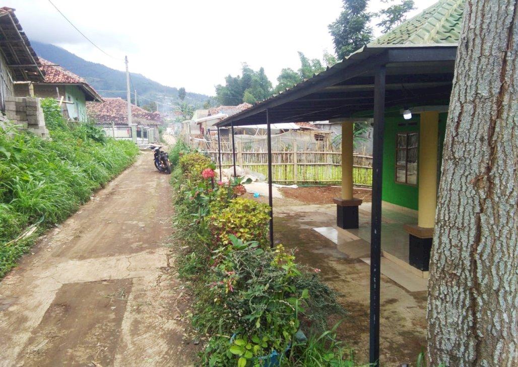 Rumah di Desa Pasirlangu Cisarua Bandung Barat - Acehome